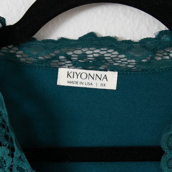 Kiyonna Mademoiselle Lace Cocktail Dress in Emerald - Picture 4 of 5